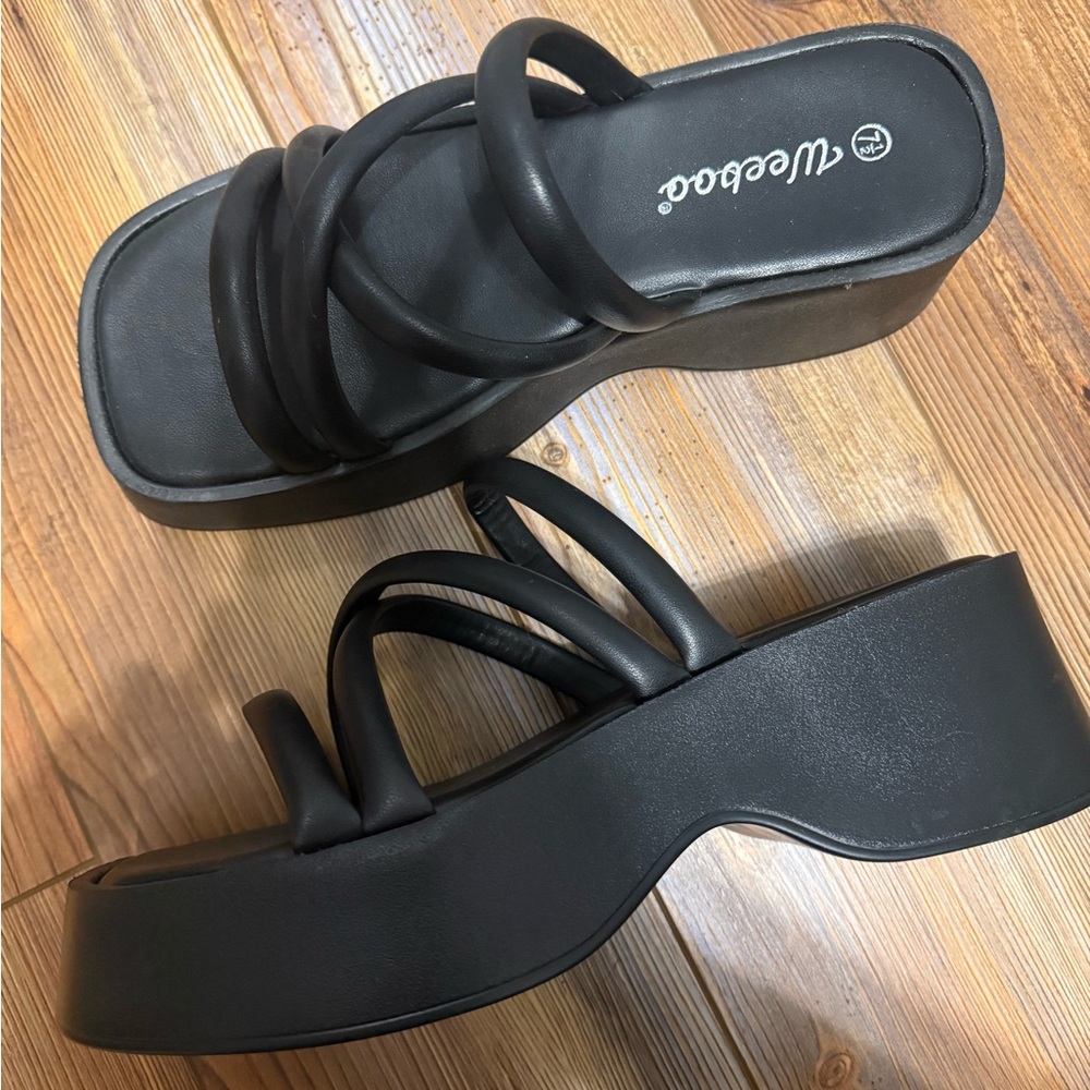 Wecoba Black Platform Sandals